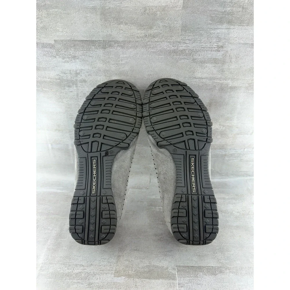 Skechers Relaxed Fit Suede Loafers Gray Memory Foam 48930TX Women Sz 7.5